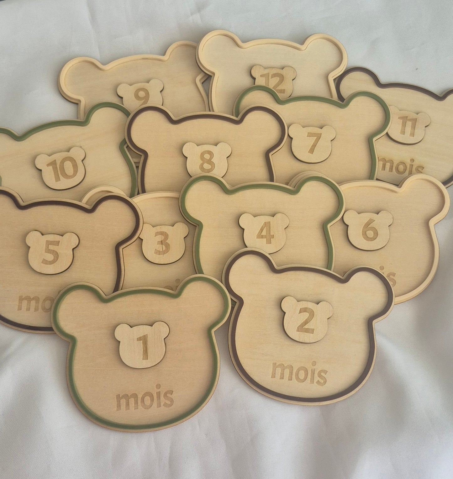 Carte étape bébé ourson en bois et acrylique